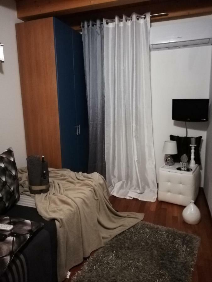 Отель Garda House Сандра Экстерьер фото