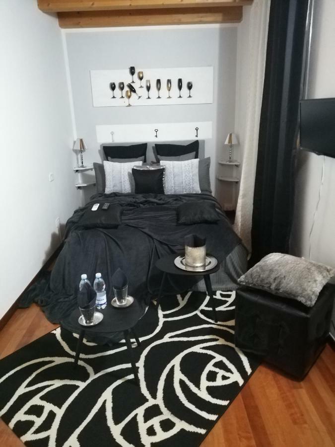 Отель Garda House Сандра Экстерьер фото